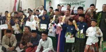 Ukir Sejarah Baru di Porsadin, Kemenag Sampang Berikan Penghargaan Pada Sang Juara