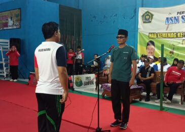 Pertandingan Badminton ASN Kemenag Se-Jawa Timur Resmi Dibuka