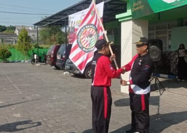 Kepala Kemenag Sampang Lepas 98 Kontingen Porseni MI Se Jatim