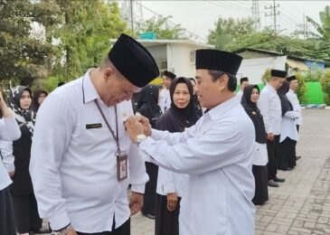 39 ASN Kemenag Sampang Terima Satya Lancana Karya Satya