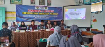 Beri Penguatan pada Pelatihan Implementasi Kurikulum Merdeka Guru MI se-Kecamatan Camplong, Ini Pesan Kasi Pendma Kemenag Sampang