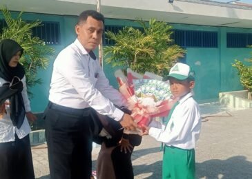 MI Miqthaful Ulum Beri Penghargaan Khusus untuk Juara Taekwondo Se Jatim