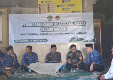 KUA Kedungdung Gelar Penandatanganan Massal Akta Ikrar Wakaf