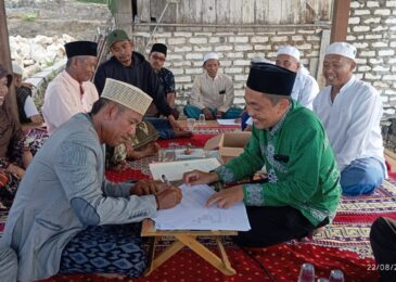 KUA Pangarengan Catat Ikrar Wakaf untuk Masjid Al-Qoidin