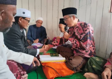 Dekat dengan Masyarakat, Kepala KUA Pangarengan Hadiri Prosesi Nikah di Desa Apaan