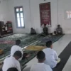 Kajian Nasoihul Ibad di Rutan Sampang, Penyuluh Agama KUA Karang Penang Ajak Warga Binaan Perbaiki Diri