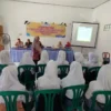 Penyuluh Agama KUA Camplong Guncang Kesadaran Remaja: “Menikah Bukan Sekadar Cinta, Tapi Tanggung Jawab!”