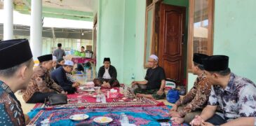 Kemenag Sampang Tunjukkan Empati, Salurkan Bantuan untuk Keluarga Santri Korban Musibah Al Khoziny