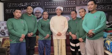Ziarah Sambut Hari Santri: Kepala Kemenag Sampang Kenang Keteladanan Ulama dan Serukan Jaga Marwah Pesantren