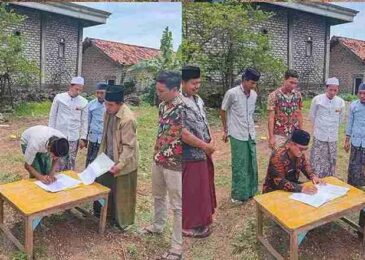 Cegah Sengketa, Kepala KUA Sampang Tuntut Akurasi Lokasi Saat Ikrar Wakaf di Lapangan