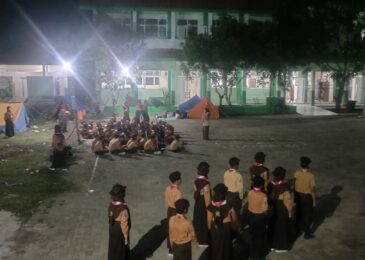 Api Unggun Membara, Semangat Pramuka MTsN 1 Sampang Tak Padam di Malam Minggu